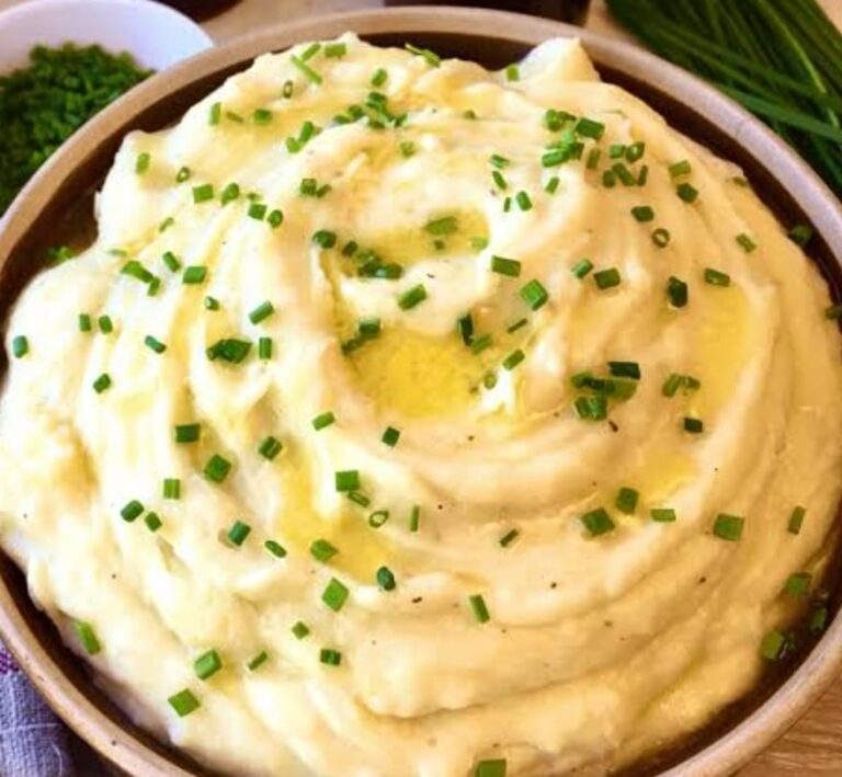 GARLIC MASHED POTATOES