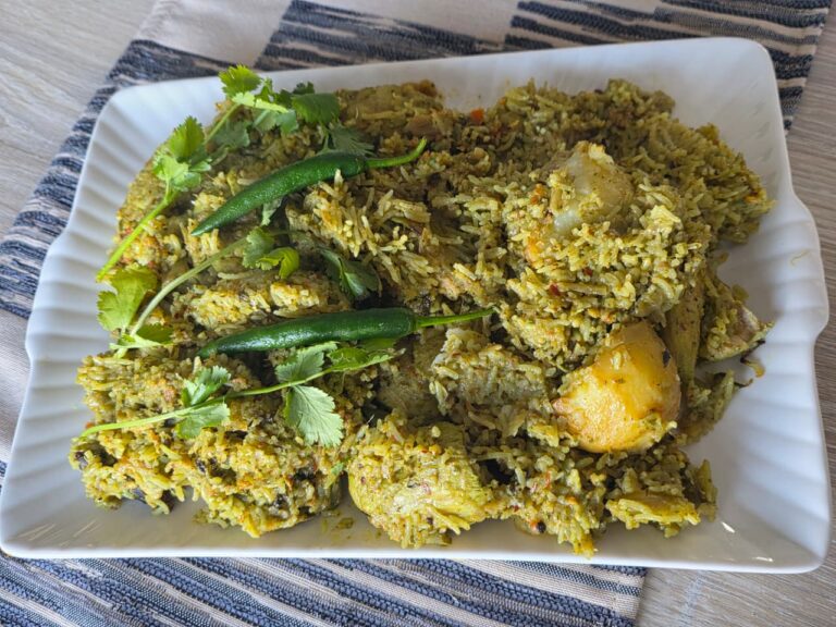 Green Akhni using chicken