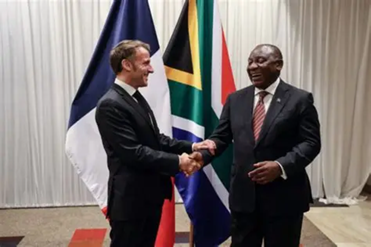 Ramaphosa in France honours World War One dead and Addresses Future of Education
