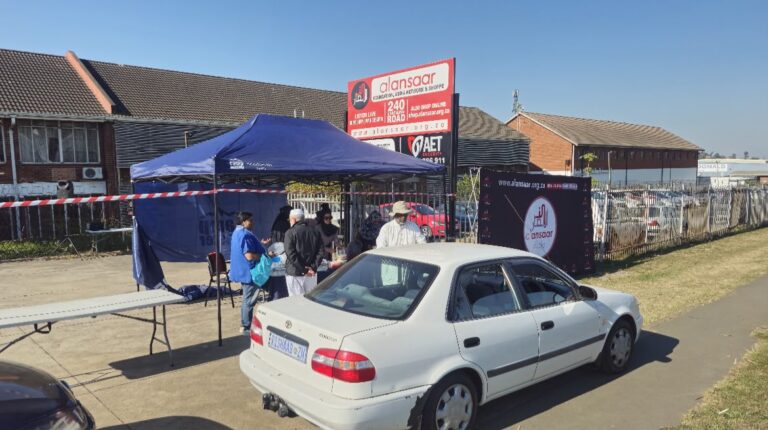 Overwhelming Response at Ashurah Feeding Programme at Radio Al Ansaar PMB