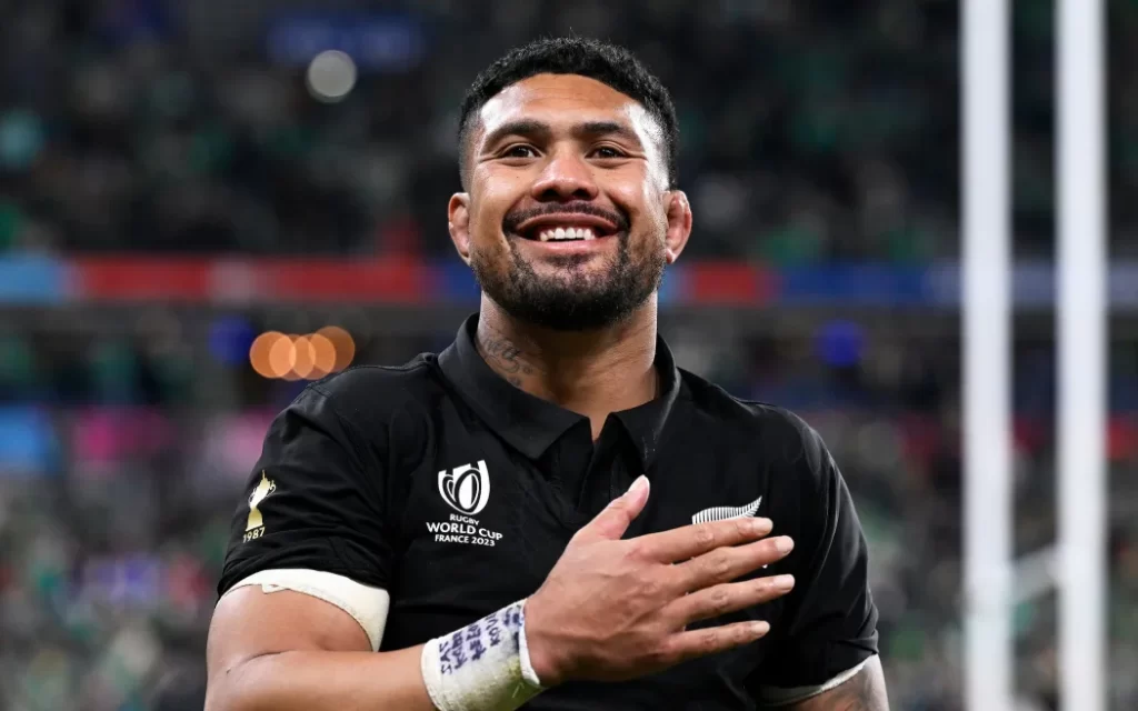 Ardie Savea drives forward for the All Blacks